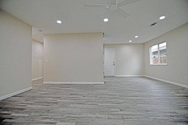 2065 Cody Ct, Turlock, CA 95380