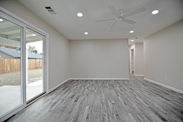 2065 Cody Ct, Turlock, CA 95380