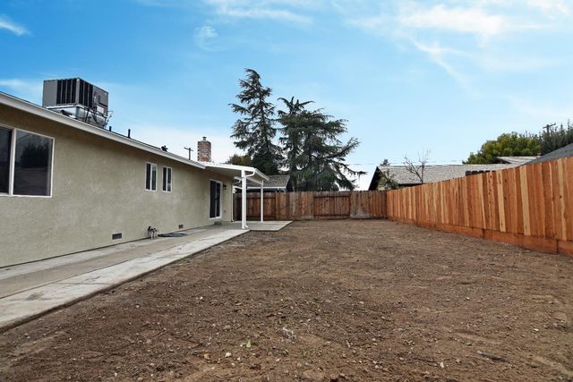 2065 Cody Ct, Turlock, CA 95380