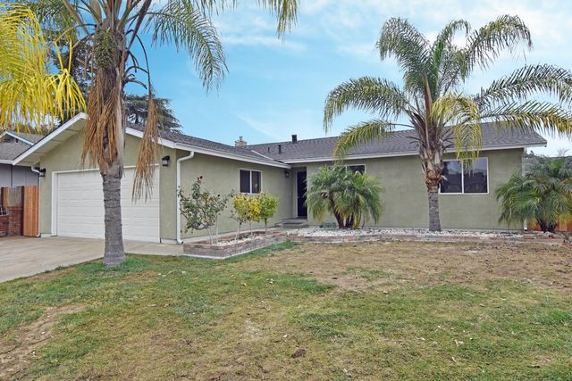 2065 Cody Ct, Turlock, CA 95380