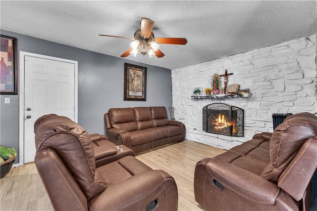 1100 Banz Road, Rogers, AR 72758