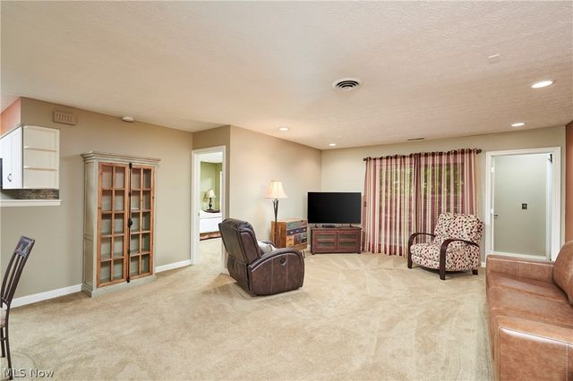 3420 Burrwood Drive, Richfield, OH 44286