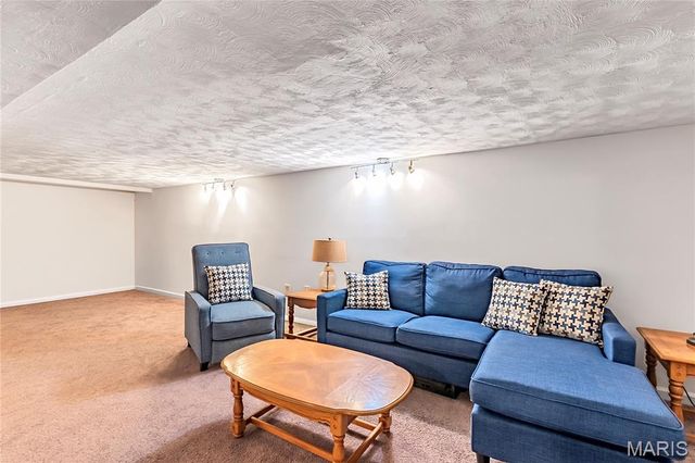 5351 Alfred Avenue, St Louis, MO 63116