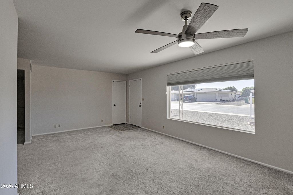 Image 6 of property listing at 6218 E DODGE Street, Mesa, AZ 85205