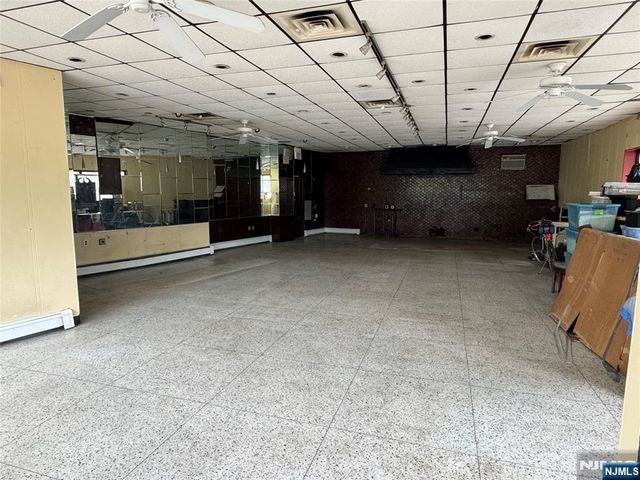 800 Grand Avenue, Ridgefield, NJ 07657