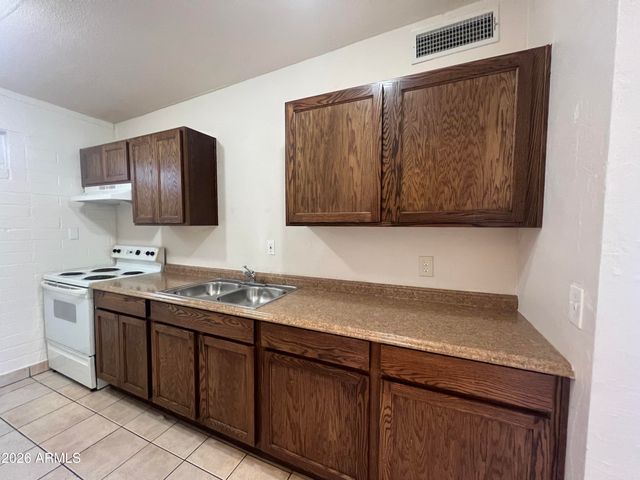 1229 W PIERCE Street 2, Phoenix, AZ 85007