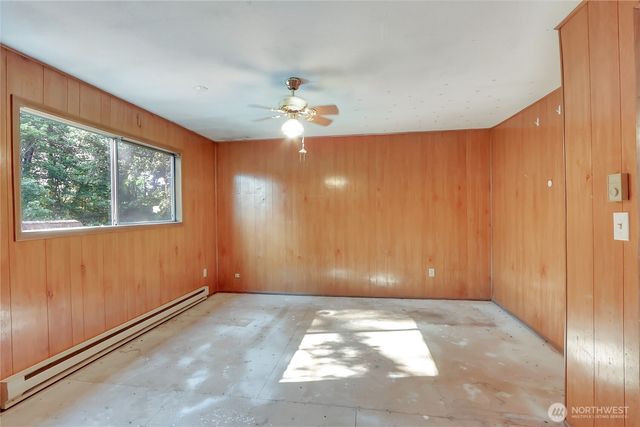 514 Huggins Greig Road S, Roy, WA 98580