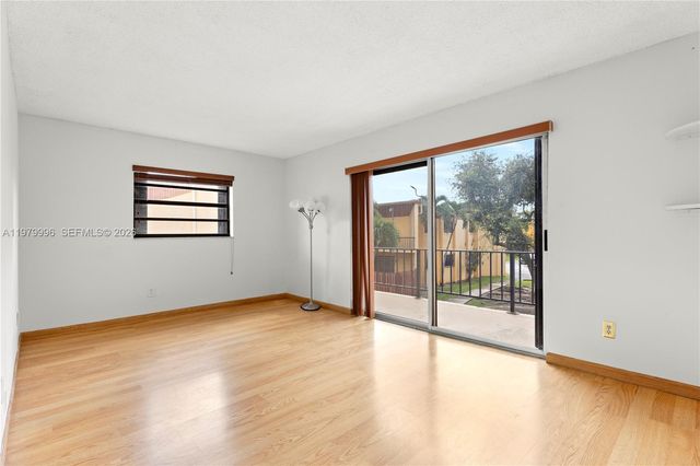 13745 SW 84th St A, Miami, FL 33183