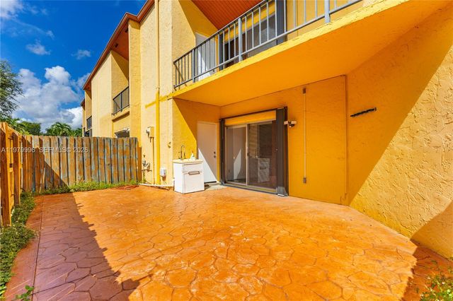 13745 SW 84th St A, Miami, FL 33183