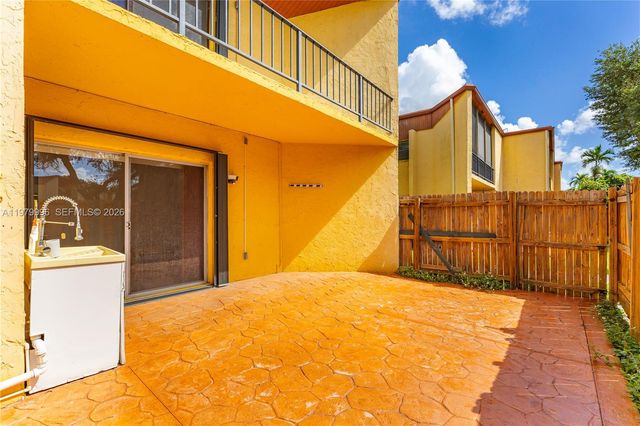 13745 SW 84th St A, Miami, FL 33183