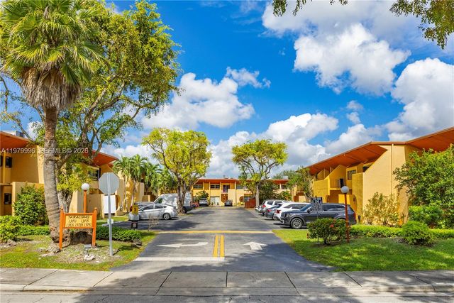 13745 SW 84th St A, Miami, FL 33183
