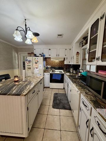 1006 Crestline Drive, Dothan, AL 36301