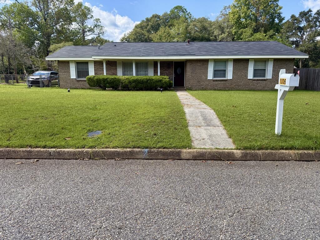 1006 Crestline Drive, Dothan, AL 36301