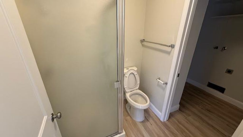 Image 11 of property listing at 4517 N Sharon Avenue # 101, Fresno, CA 93726