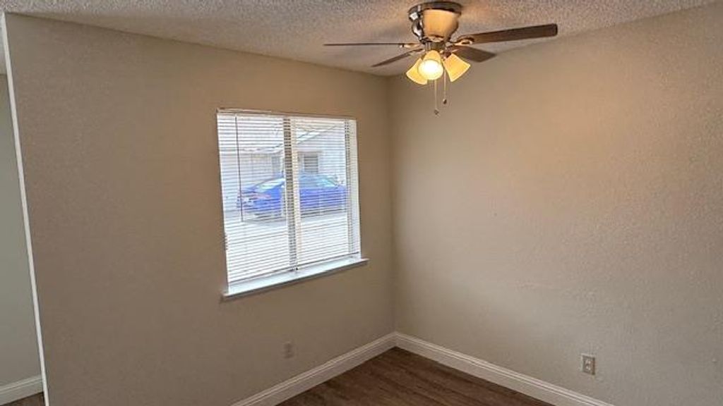 Image 5 of property listing at 4517 N Sharon Avenue # 101, Fresno, CA 93726