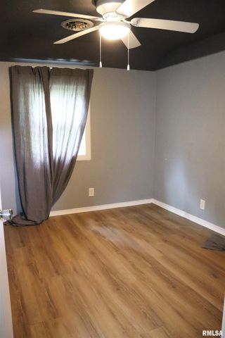 103 N SCHOOL Court, East Peoria, IL 61611
