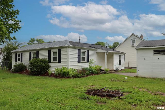 103 N SCHOOL Court, East Peoria, IL 61611