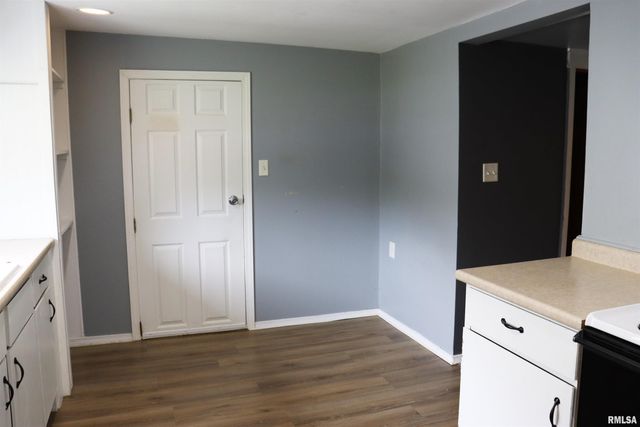 103 N SCHOOL Court, East Peoria, IL 61611