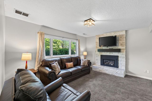 14034 Heywood Path, Apple Valley, MN 55124
