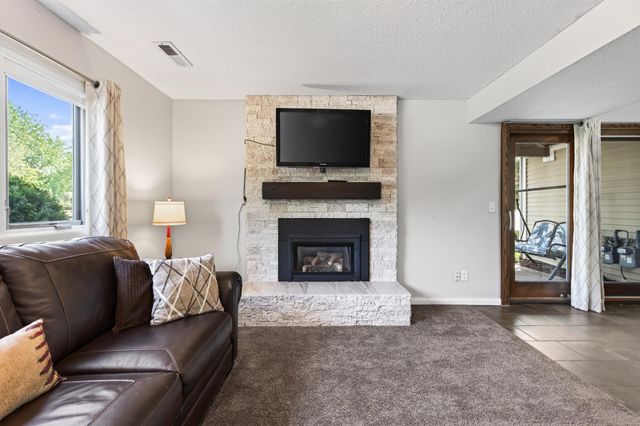 14034 Heywood Path, Apple Valley, MN 55124