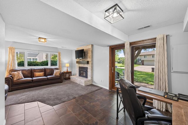 14034 Heywood Path, Apple Valley, MN 55124