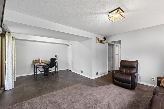 14034 Heywood Path, Apple Valley, MN 55124