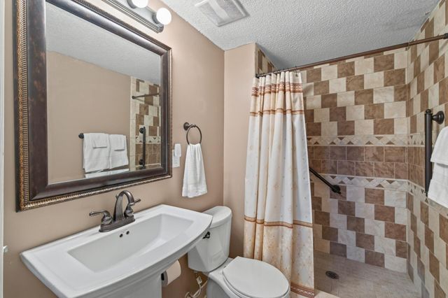 14034 Heywood Path, Apple Valley, MN 55124