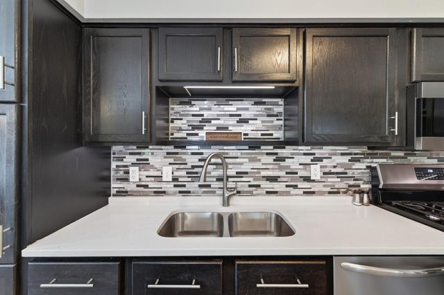 14034 Heywood Path, Apple Valley, MN 55124