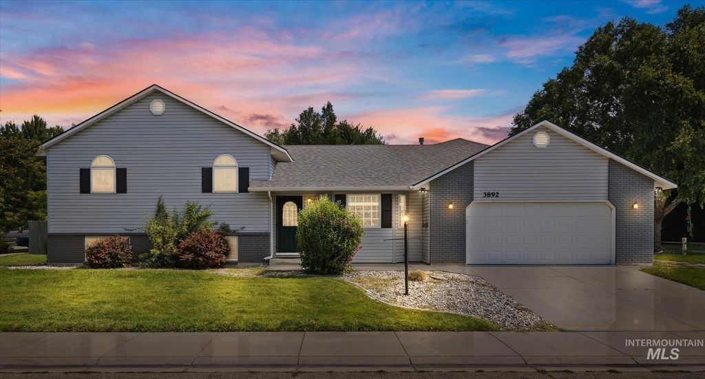 3892 E Eisenhower Dr, Meridian, ID 83642 photo 1