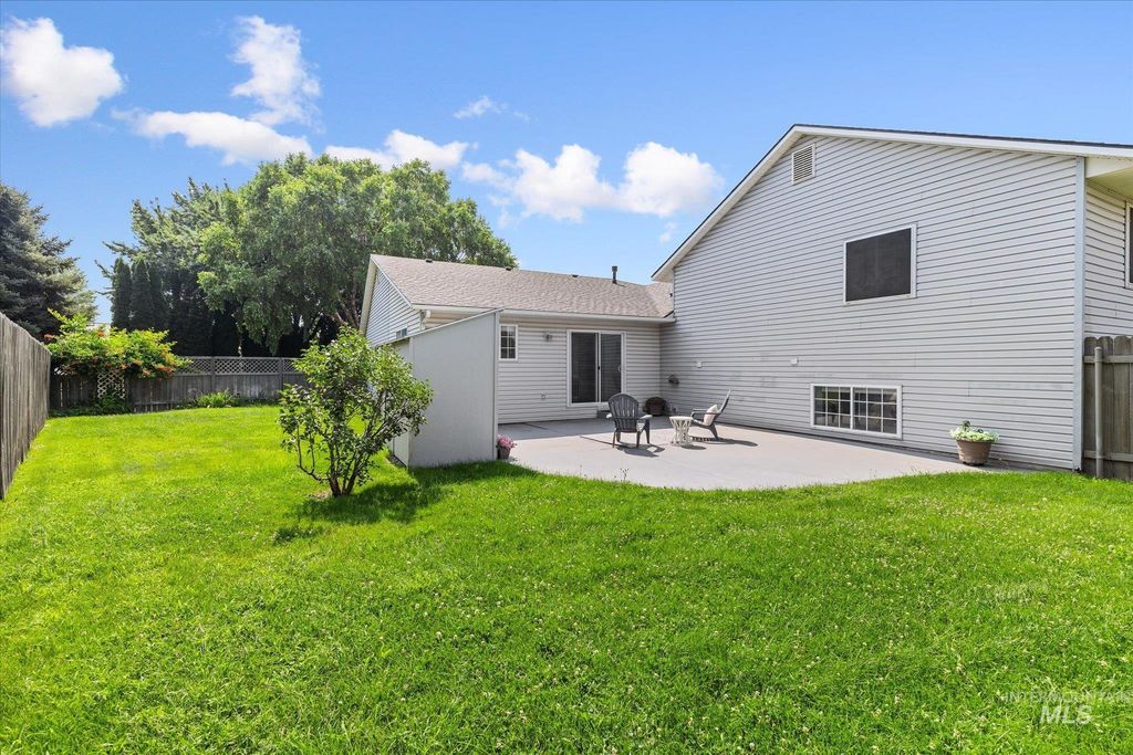 3892 E Eisenhower Dr, Meridian, ID 83642 photo 3