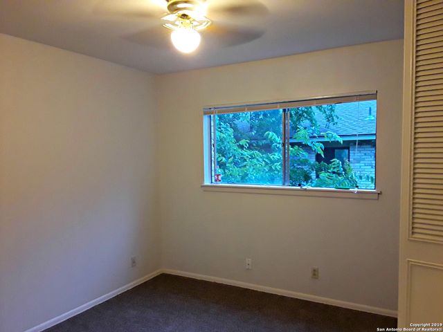 4915 SIERRA MADRE DR, San Antonio, TX 78233