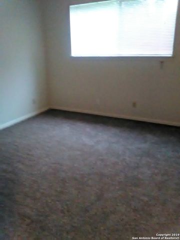 4915 SIERRA MADRE DR, San Antonio, TX 78233