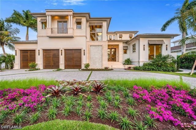 1935 5th ST S, Naples, FL 34102