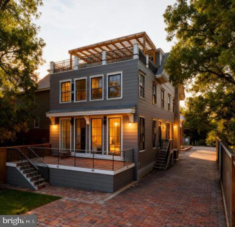 3107 34TH ST NW, Washington, DC 20008