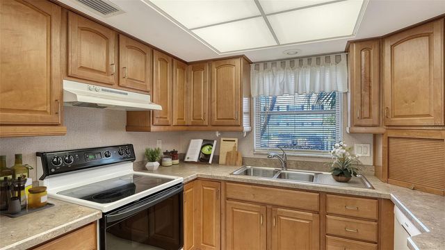 4868 INDEPENDENCE DRIVE, Bradenton, FL 34210