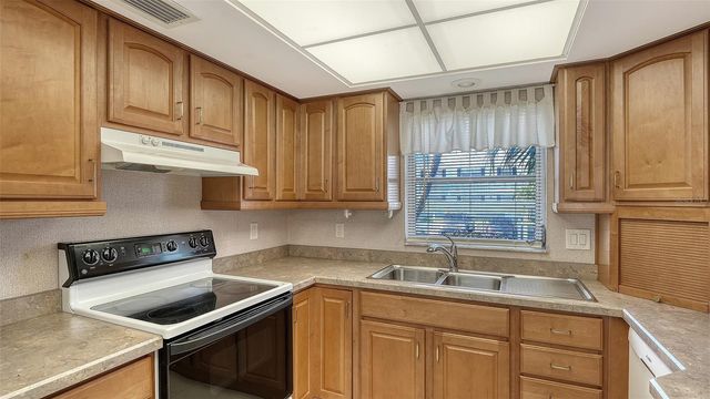 4868 INDEPENDENCE DRIVE, Bradenton, FL 34210