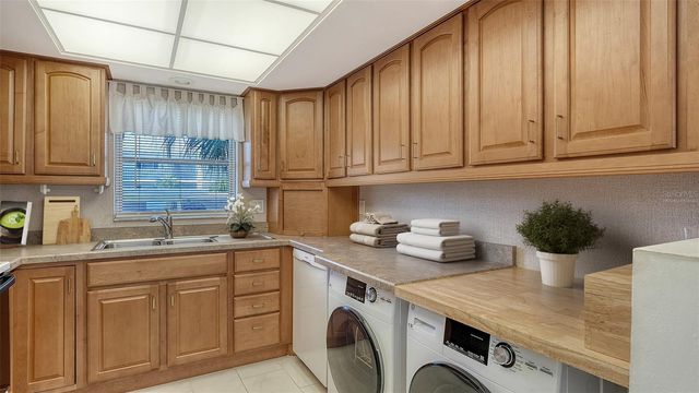 4868 INDEPENDENCE DRIVE, Bradenton, FL 34210