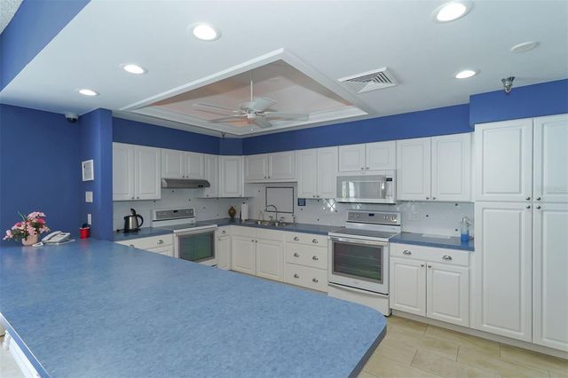 4868 INDEPENDENCE DRIVE, Bradenton, FL 34210