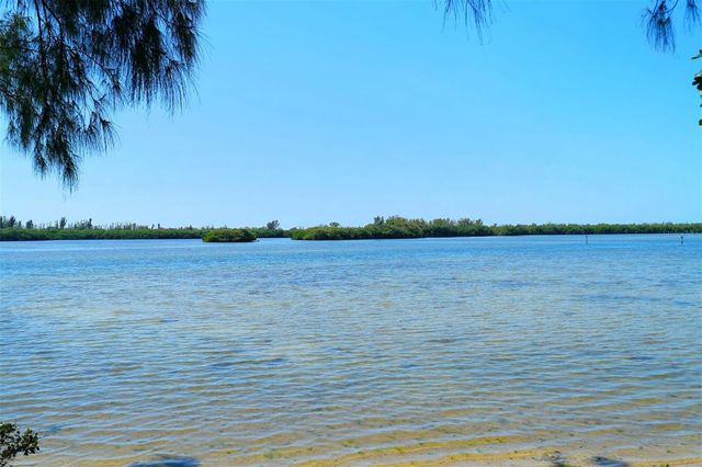 4868 INDEPENDENCE DRIVE, Bradenton, FL 34210