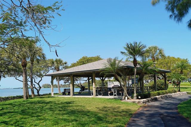 4868 INDEPENDENCE DRIVE, Bradenton, FL 34210
