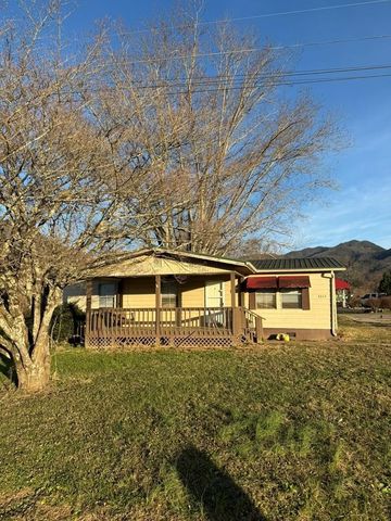 2617 Stewart Road, Andrews, NC 28901