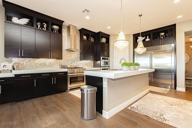 32 Olympia Chase Drive, Las Vegas, NV 89141