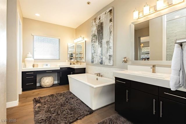 32 Olympia Chase Drive, Las Vegas, NV 89141