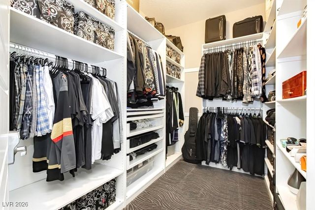 32 Olympia Chase Drive, Las Vegas, NV 89141