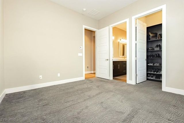 32 Olympia Chase Drive, Las Vegas, NV 89141