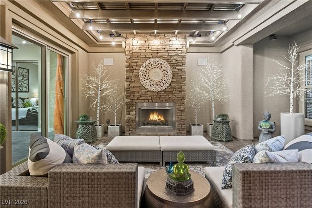 32 Olympia Chase Drive, Las Vegas, NV 89141