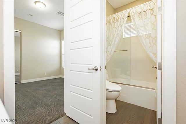 32 Olympia Chase Drive, Las Vegas, NV 89141