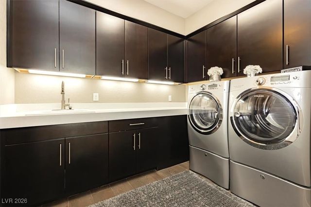 32 Olympia Chase Drive, Las Vegas, NV 89141