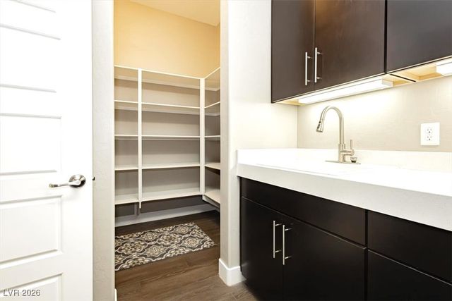 32 Olympia Chase Drive, Las Vegas, NV 89141