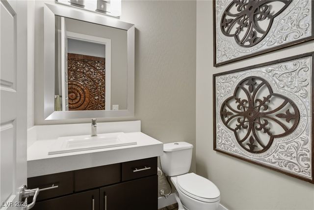 32 Olympia Chase Drive, Las Vegas, NV 89141